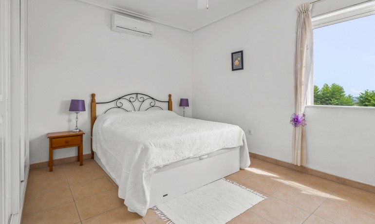 Venta - Villa -
Algorfa