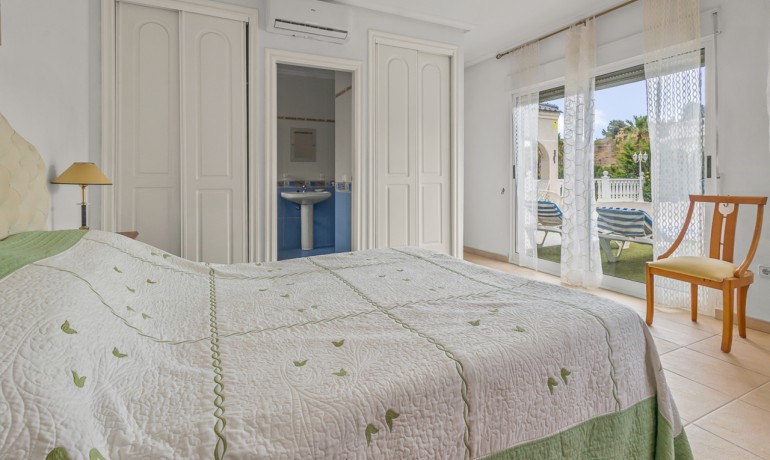 Venta - Villa -
Algorfa