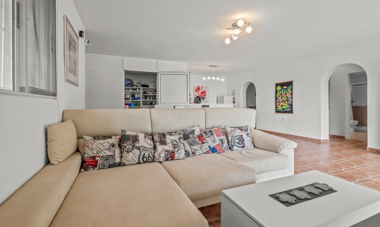 Venta - Villa -
Algorfa