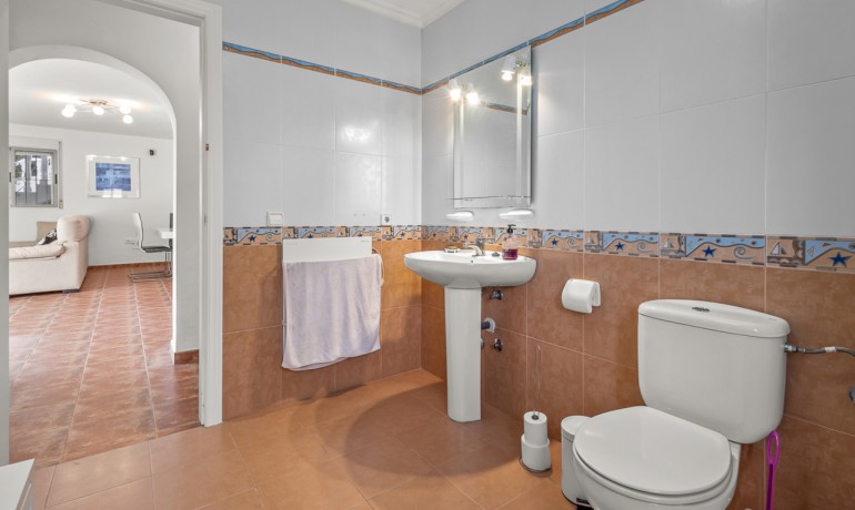 Venta - Villa -
Algorfa