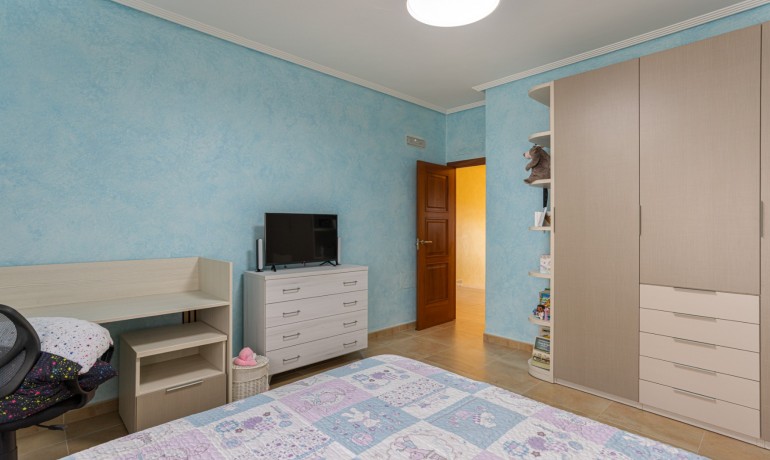 Herverkoop - Villa -
Los Montesinos* - La Herrada