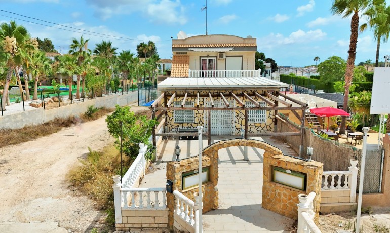 Herverkoop - Reclame -
Villamartin