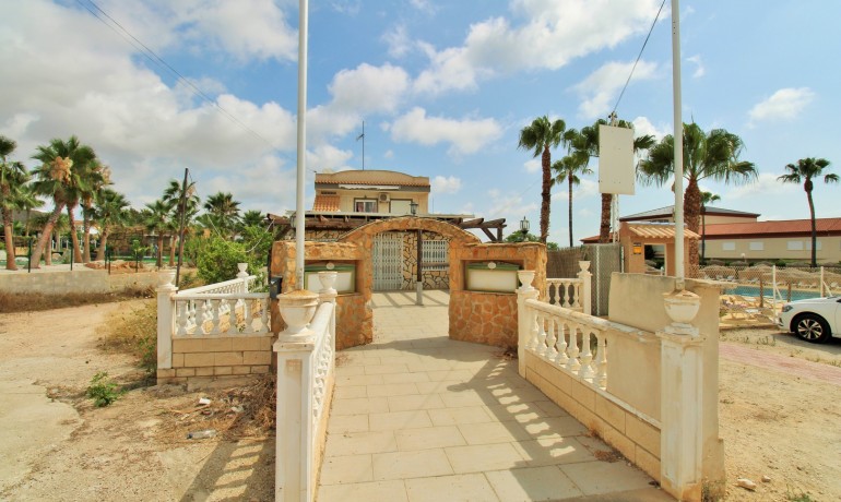 Herverkoop - Reclame -
Villamartin