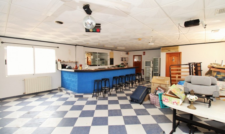 Herverkoop - Reclame -
Villamartin