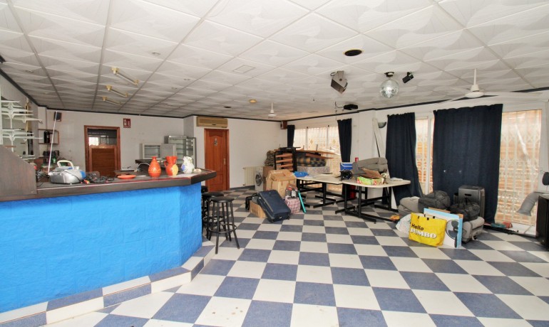 Herverkoop - Reclame -
Villamartin