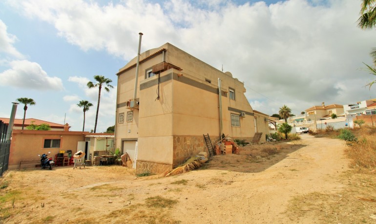 Herverkoop - Reclame -
Villamartin