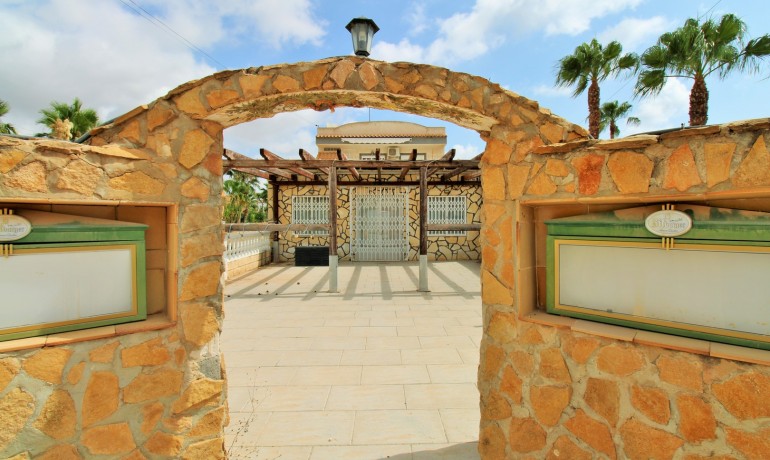 Herverkoop - Reclame -
Villamartin