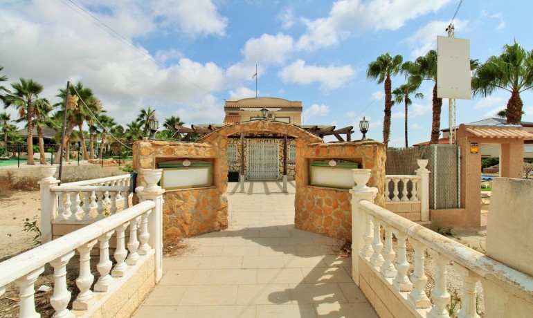 Herverkoop - Reclame -
Villamartin