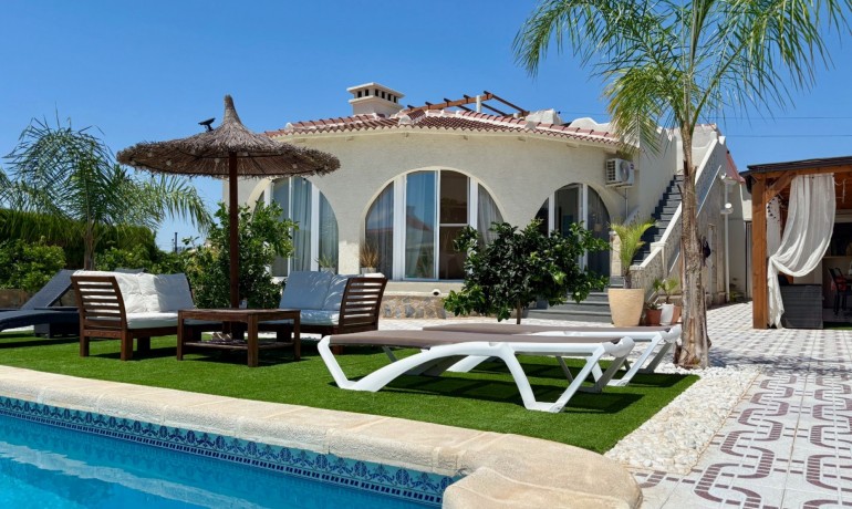 Herverkoop - Villa -
Ciudad Quesada - Quesada Center