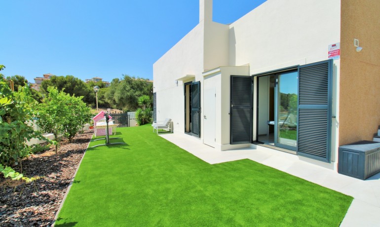 Venta - Villa -
La Zenia