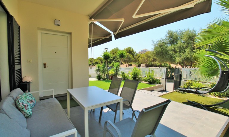 Venta - Villa -
La Zenia