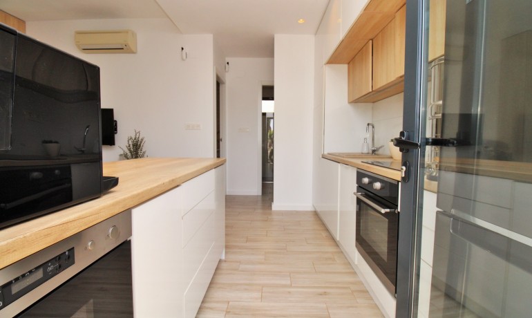 Venta - Villa -
La Zenia