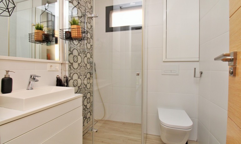 Venta - Villa -
La Zenia