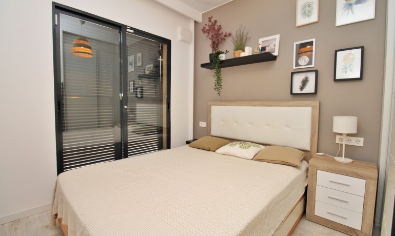 Venta - Villa -
La Zenia