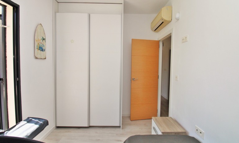 Venta - Villa -
La Zenia