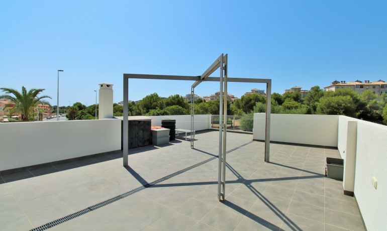 Venta - Villa -
La Zenia