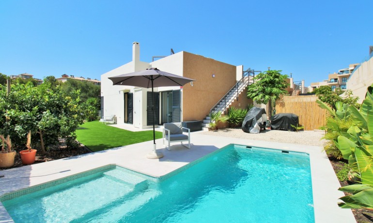 Venta - Villa -
La Zenia