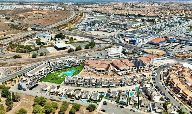 Venta - Villa -
La Zenia