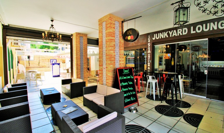 Sale - Commercial -
Villamartin