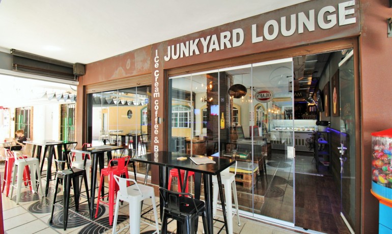 Sale - Commercial -
Villamartin