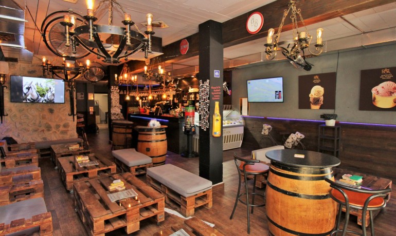 Sale - Commercial -
Villamartin