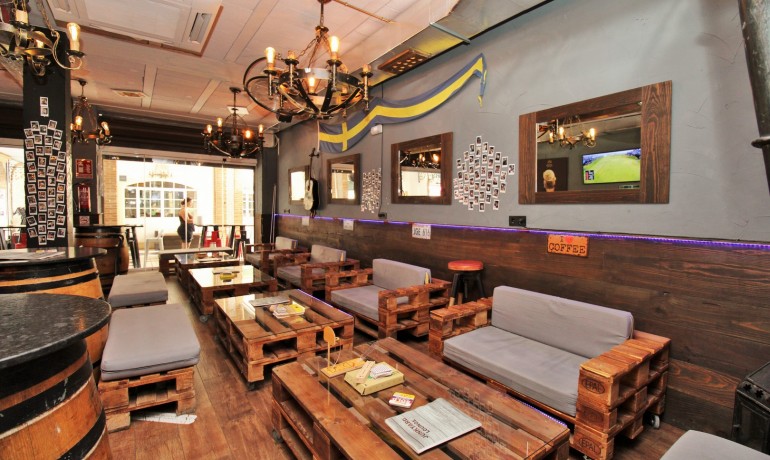 Sale - Commercial -
Villamartin