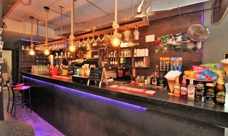 Sale - Commercial -
Villamartin