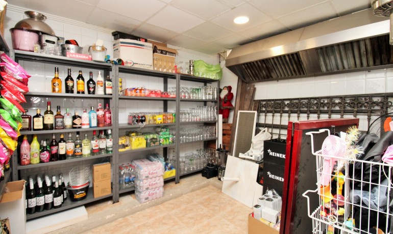 Sale - Commercial -
Villamartin