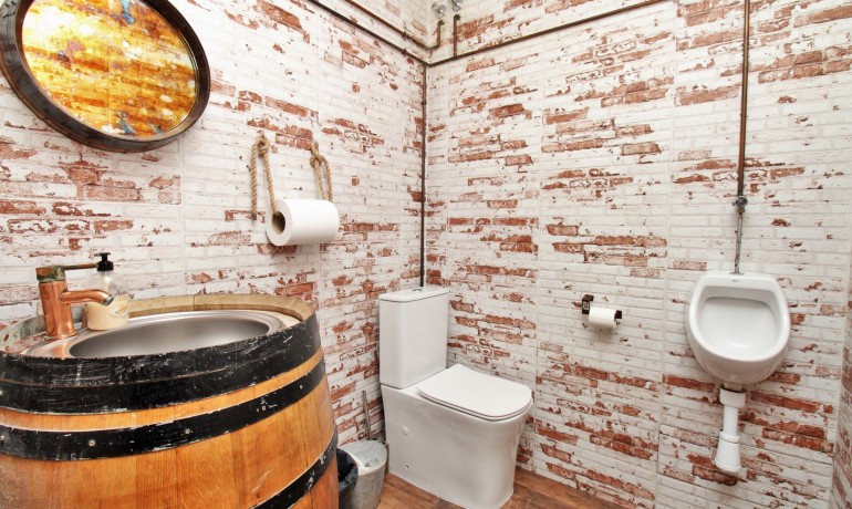 Sale - Commercial -
Villamartin