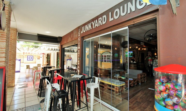 Sale - Commercial -
Villamartin