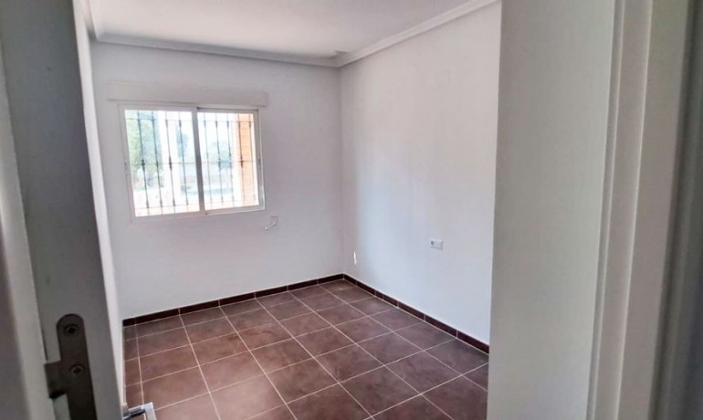 Herverkoop - Finca / Landgoed -
Catral* - Catral - Country