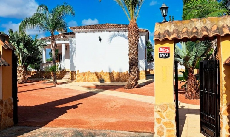 Herverkoop - Finca / Landgoed -
Catral* - Catral - Country