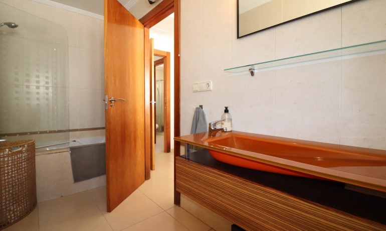 Venta - Villa -
Ciudad Quesada - La Fiesta