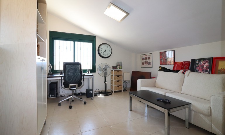 Venta - Villa -
Ciudad Quesada - La Fiesta