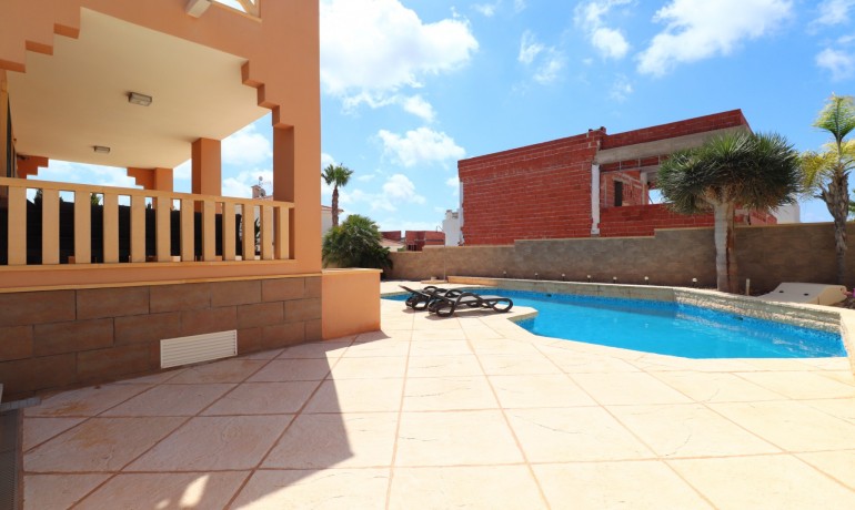 Venta - Villa -
Ciudad Quesada - La Fiesta