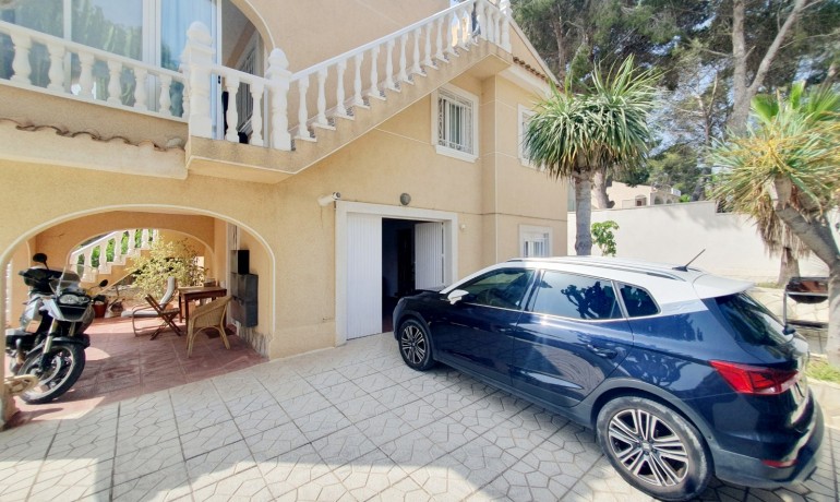 Herverkoop - Villa -
Los Balcones - Torrevieja