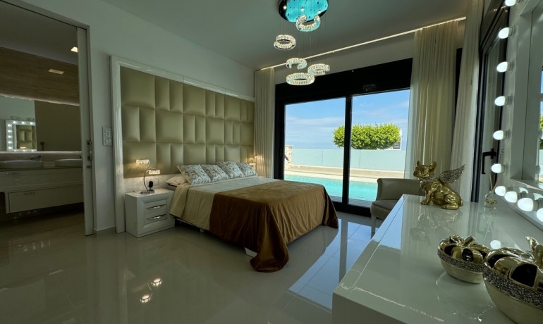 Venta - Villa -
San Miguel de Salinas - San Miguel De Salinas