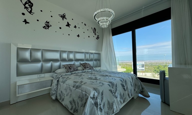 Venta - Villa -
San Miguel de Salinas - San Miguel De Salinas