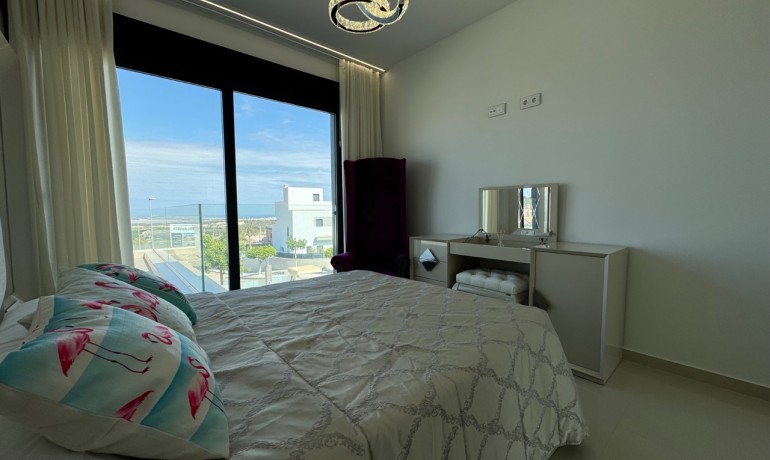 Venta - Villa -
San Miguel de Salinas - San Miguel De Salinas