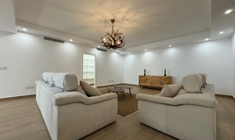 Venta - Villa -
San Miguel de Salinas - San Miguel De Salinas