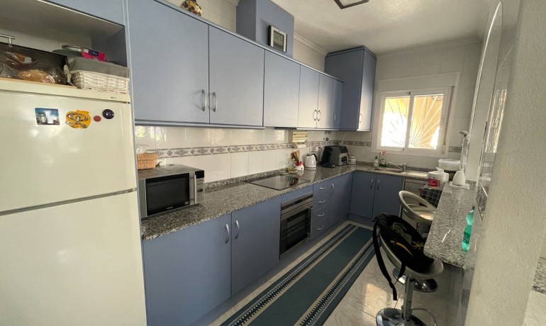 Herverkoop - Villa -
Rojales