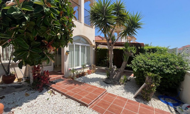 Sale - Villa -
Algorfa* - Algorfa