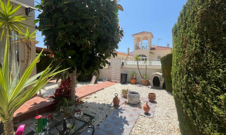 Sale - Villa -
Algorfa* - Algorfa
