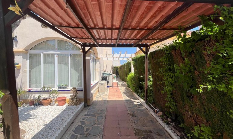 Sale - Villa -
Algorfa* - Algorfa