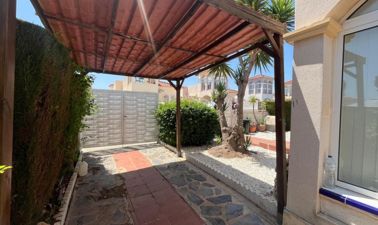 Sale - Villa -
Algorfa* - Algorfa