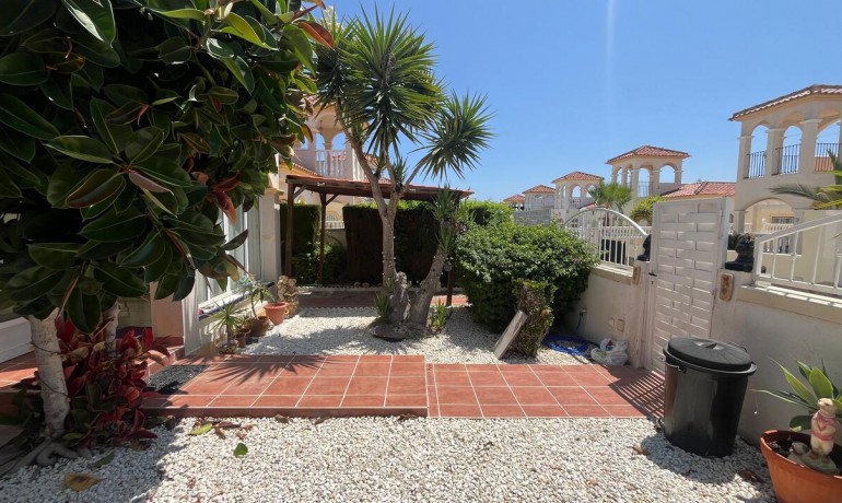 Sale - Villa -
Algorfa* - Algorfa