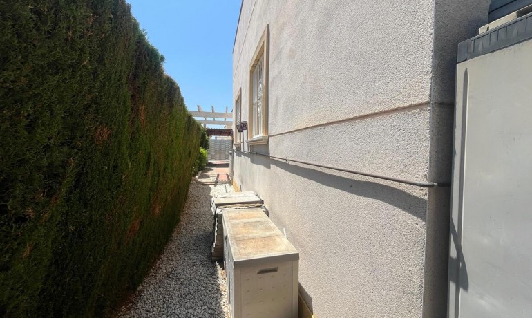 Sale - Villa -
Algorfa* - Algorfa