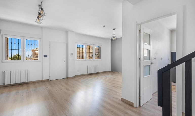 Herverkoop - Villa -
Torrevieja* - Aguas Nuevas