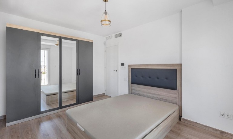 Herverkoop - Villa -
Torrevieja* - Aguas Nuevas