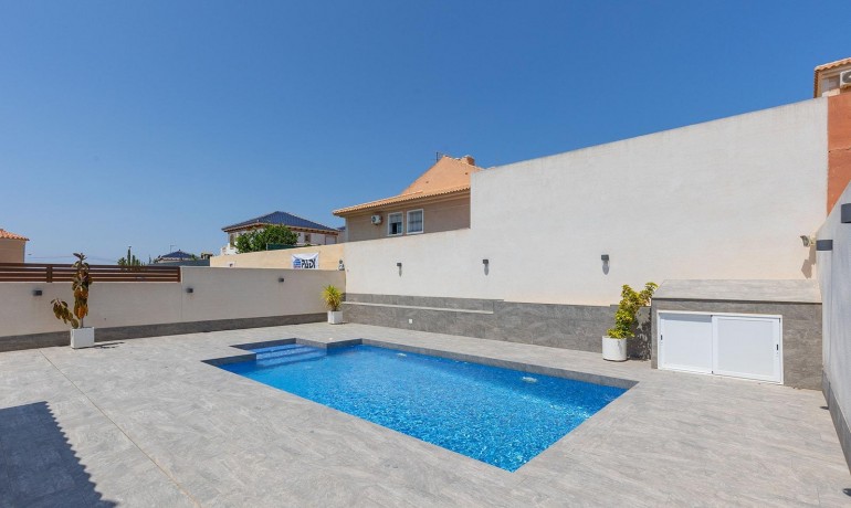 Herverkoop - Villa -
Torrevieja* - Aguas Nuevas